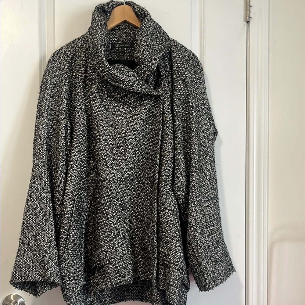 Anne Klein Women’s Black and White Cocoon Coat size M Slouchy & oversized